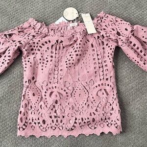 La Reyna Elegant Pink Lace Off-Shoulder Top NWTNW